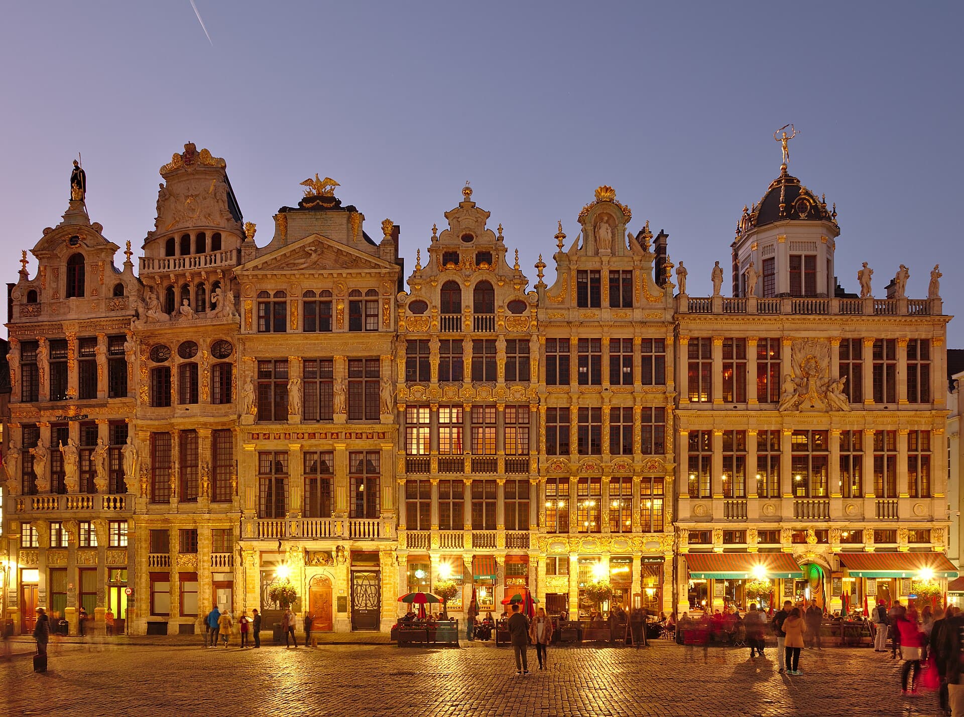 Brussels Grand Place at twilight